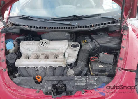 2006 Volkswagen New Beetle 2.5 из США, поврежденный, VIN 3VWRG31C06M421863